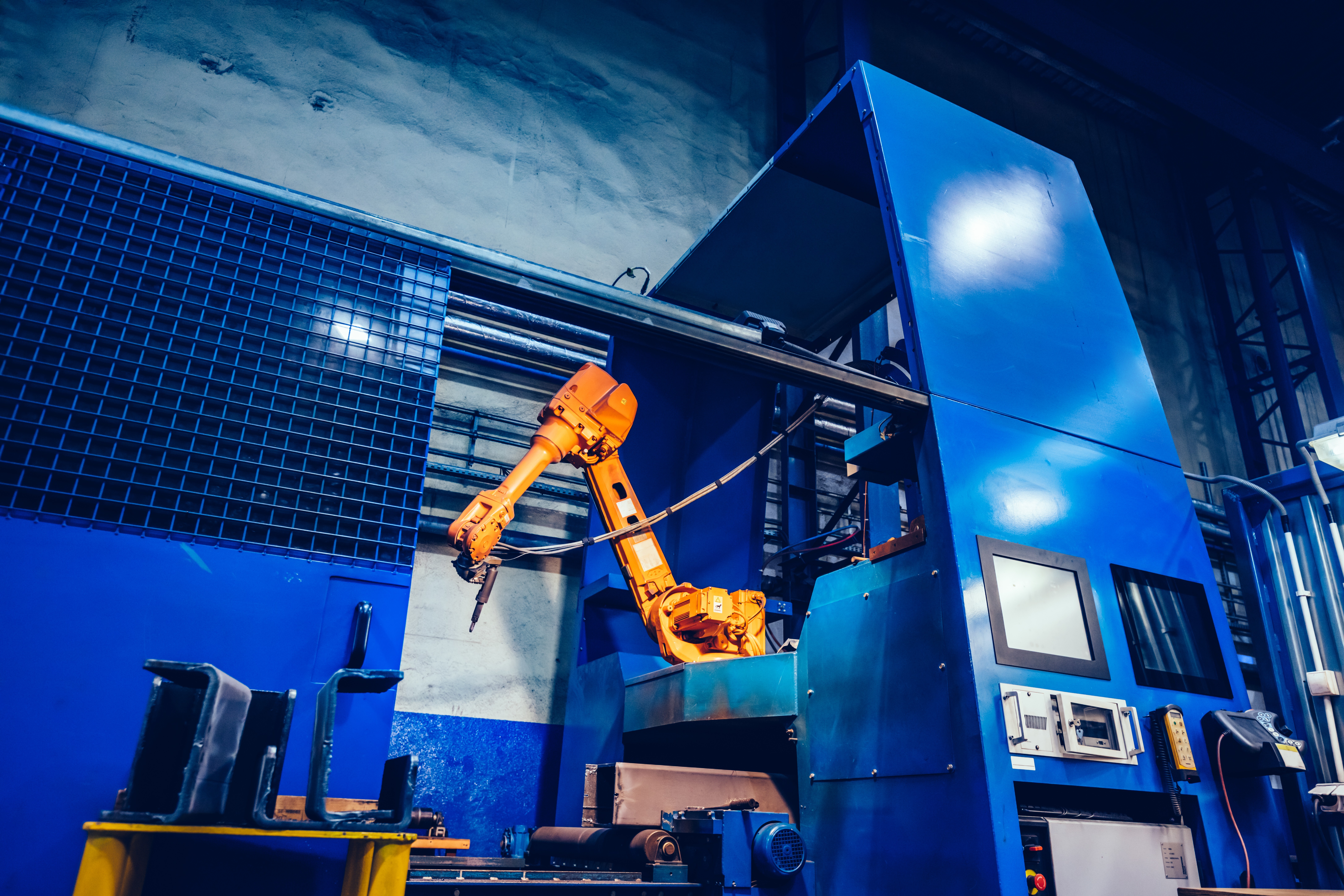 robotic-arm-in-a-factory-modern-heavy-industry-m-2026-01-09-07-30-54-utc (1)